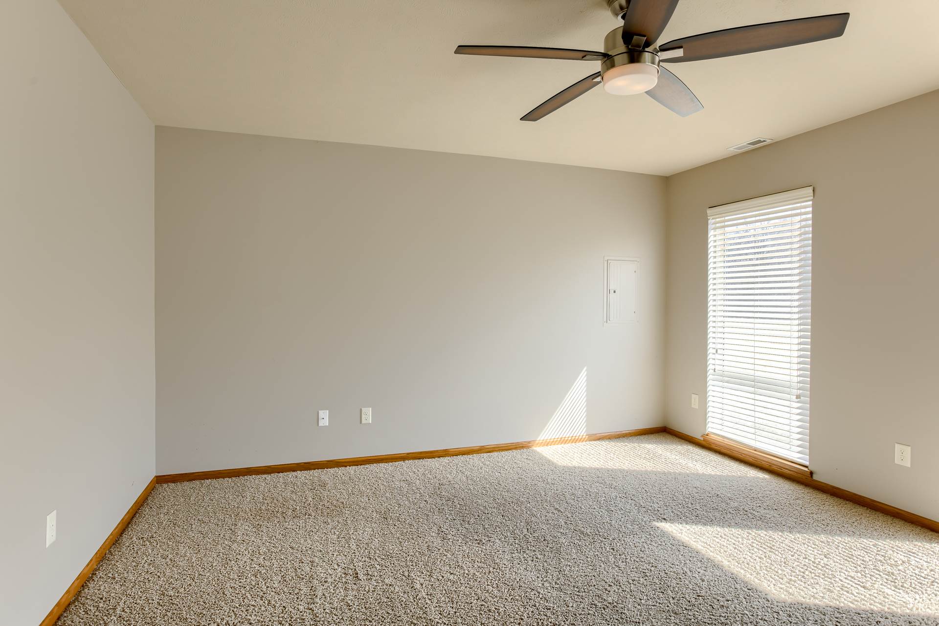 17505 Seward Plaza, Omaha, NE 68118