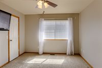 17505 Seward Plaza, Omaha, NE 68118