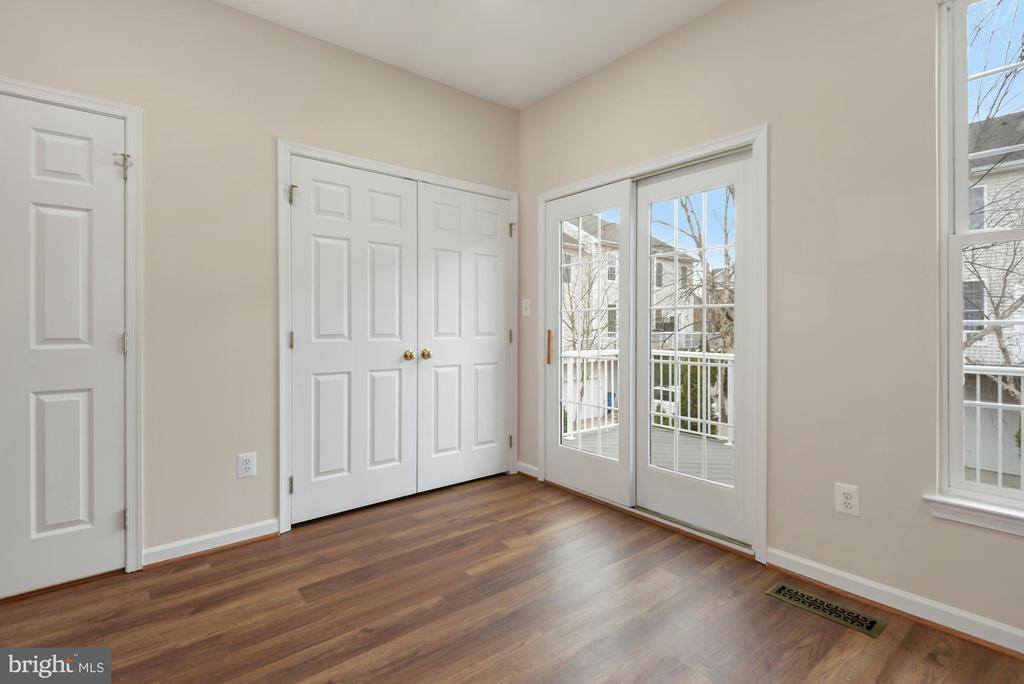 42815 Sykes Terrace, Chantilly, VA 20152