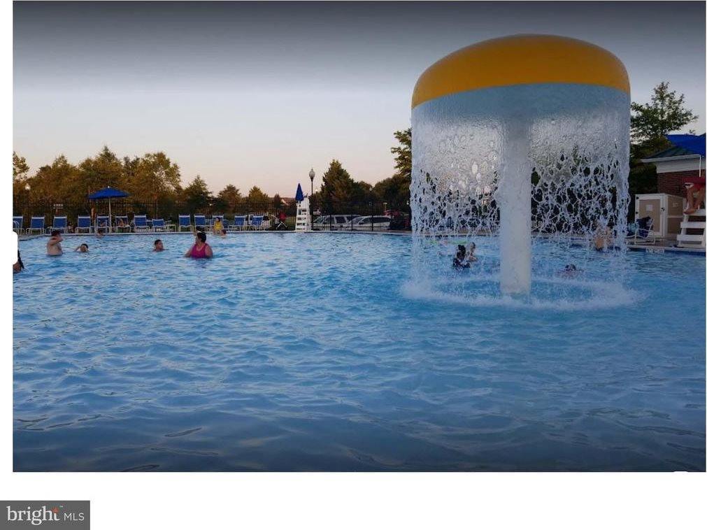 42815 Sykes Terrace, Chantilly, VA 20152