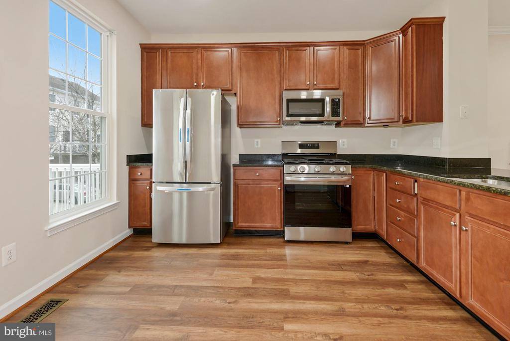 42815 Sykes Terrace, Chantilly, VA 20152