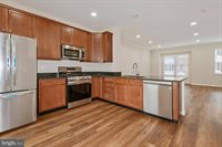 42815 Sykes Terrace, Chantilly, VA 20152