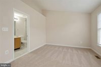 42815 Sykes Terrace, Chantilly, VA 20152