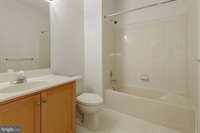 42815 Sykes Terrace, Chantilly, VA 20152