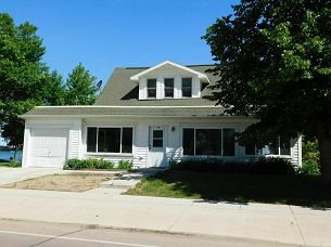 24610 140th St, Spirit Lake, IA 51360