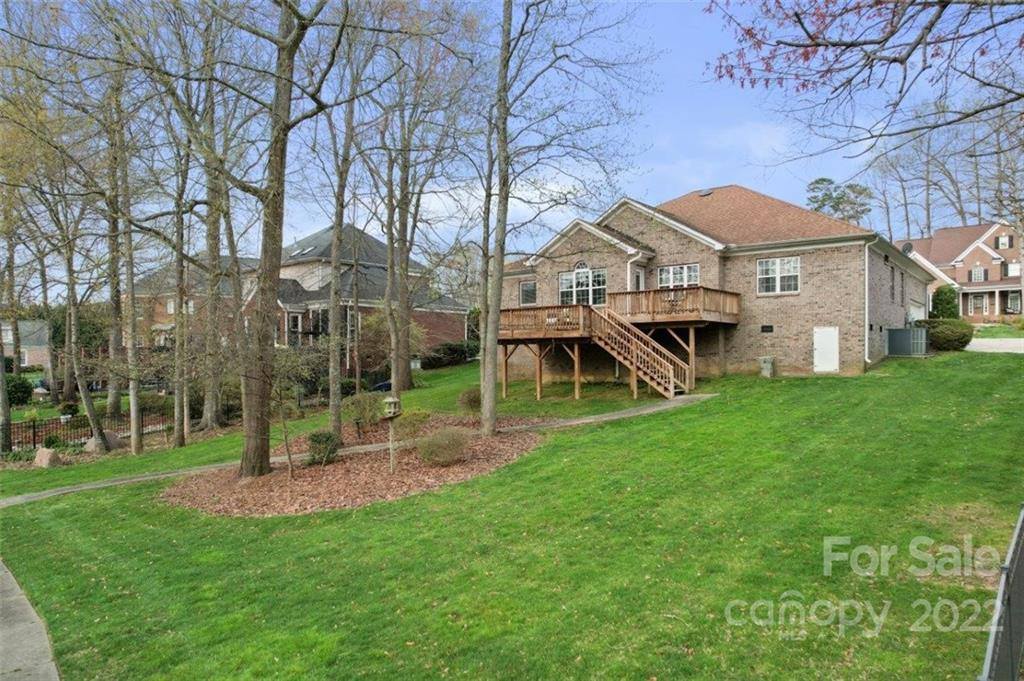 124 Pebble Brook Lane, Mooresville, NC 28117