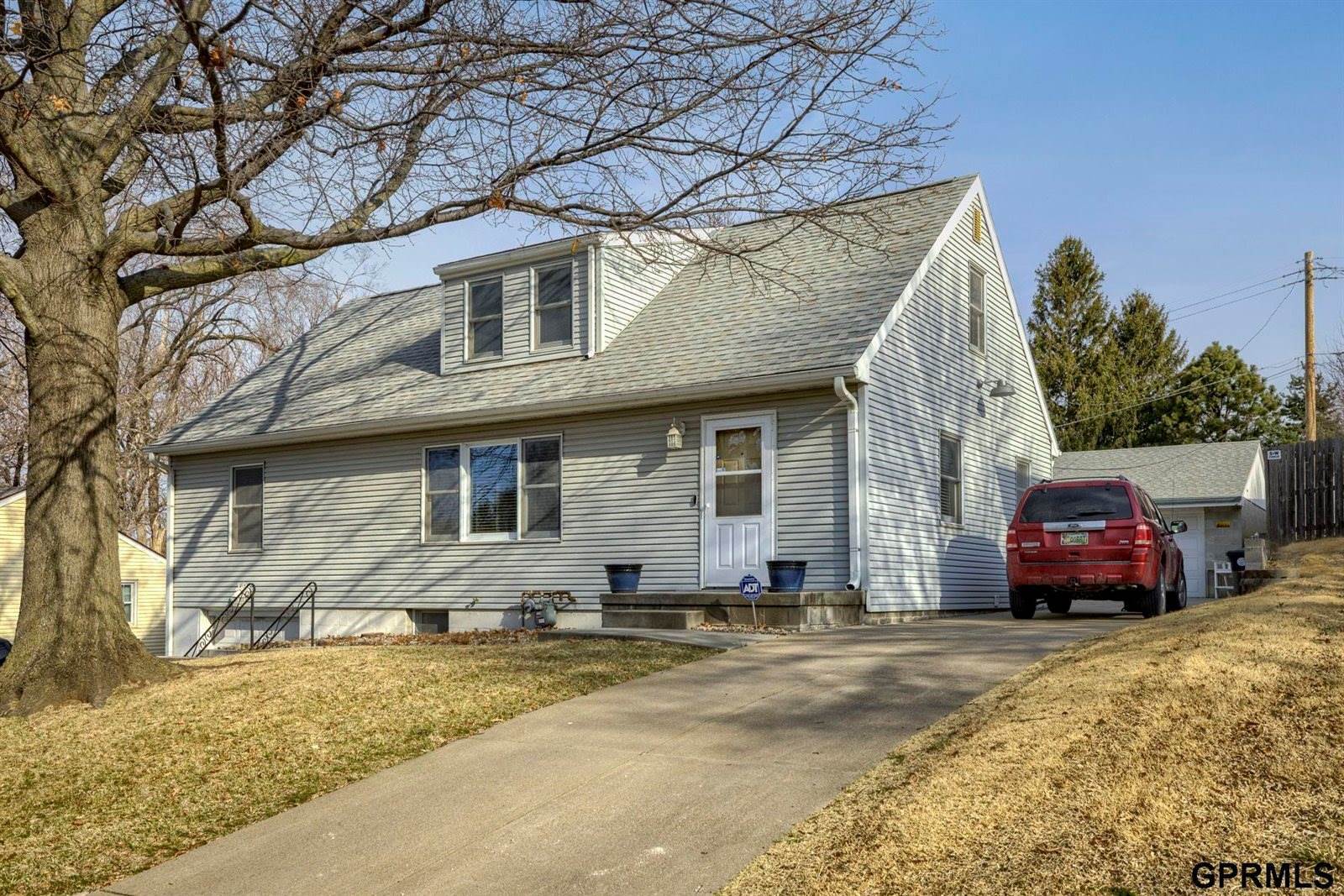 5608 Grover Street, Omaha, NE 68106