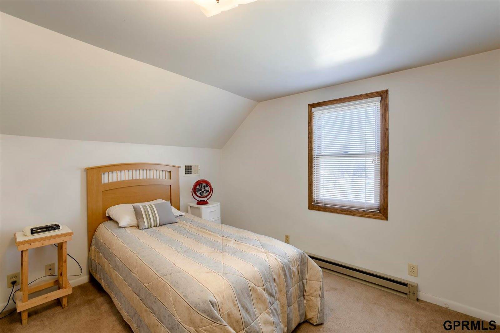 5608 Grover Street, Omaha, NE 68106