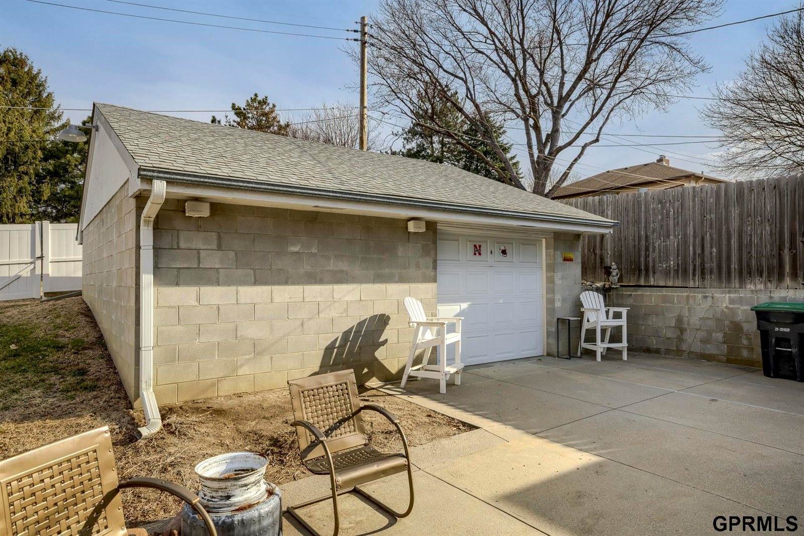 5608 Grover Street, Omaha, NE 68106