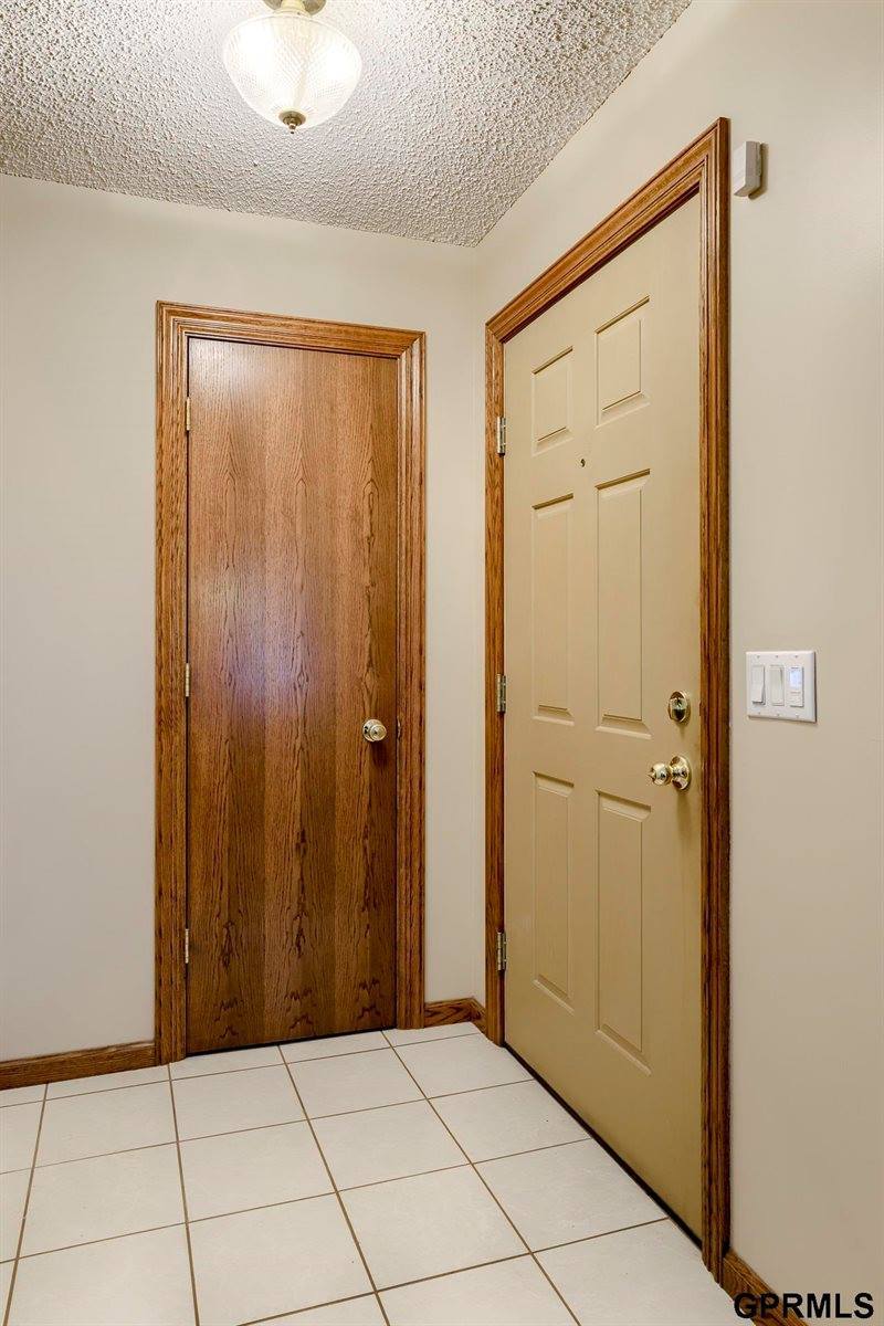 5608 Grover Street, Omaha, NE 68106