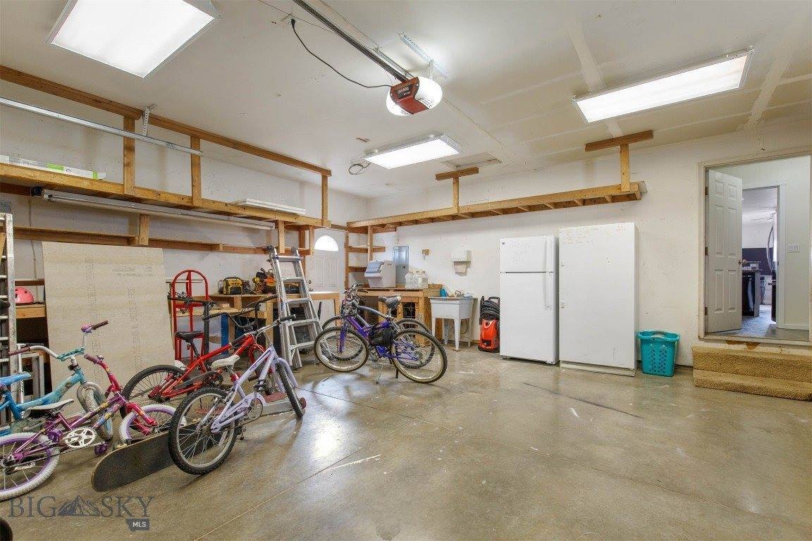 546 North River Rock Road, Belgrade, MT 59714