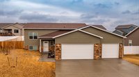 2732 Country Oak Drive, Dickinson, ND 58601