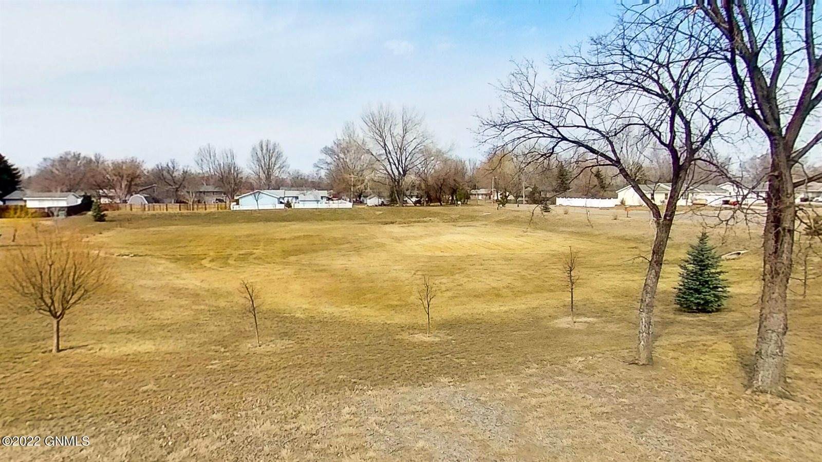 66 Haywood Drive, Lincoln, ND 58504