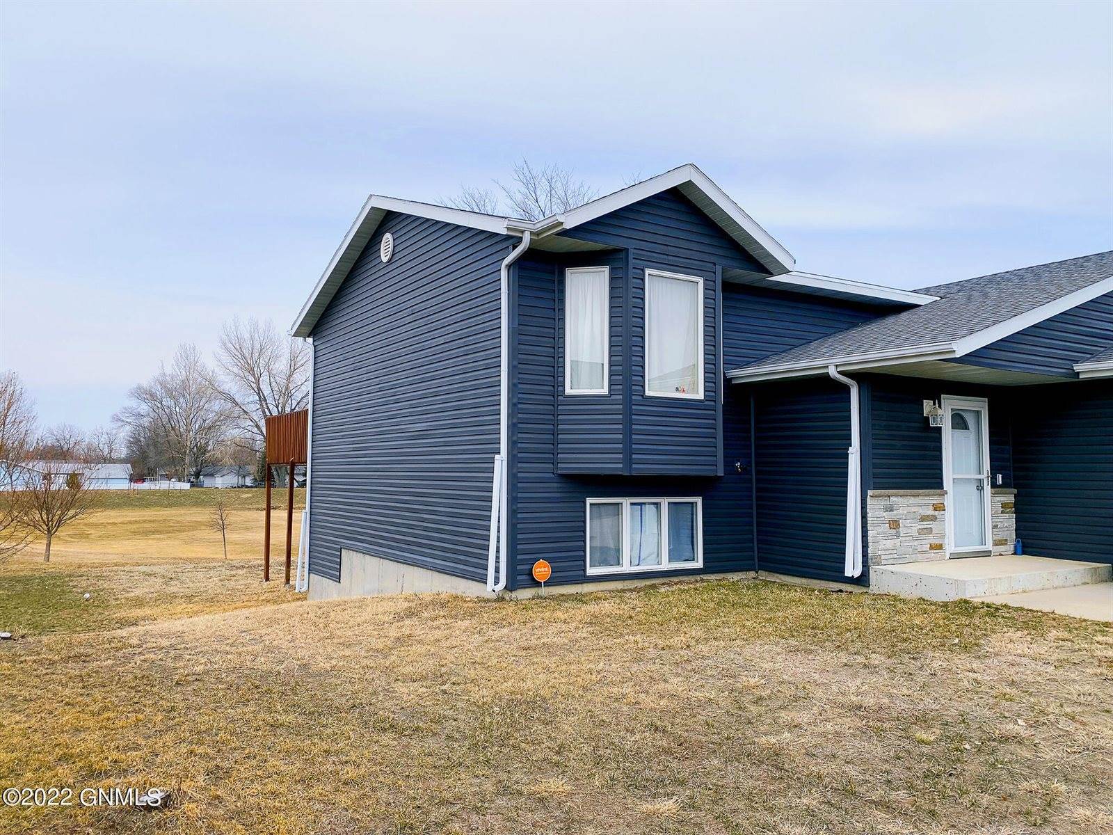 66 Haywood Drive, Lincoln, ND 58504