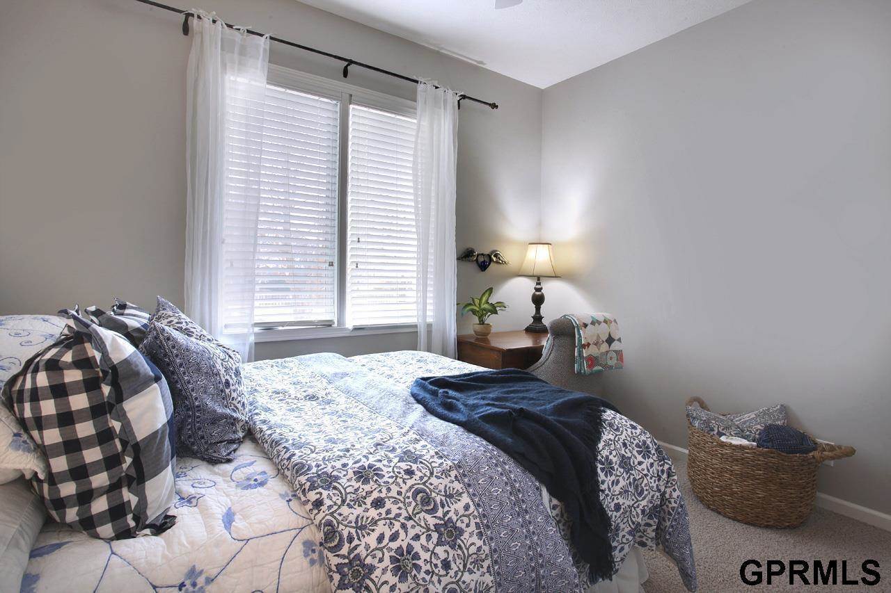 5714 S 173 Street, Omaha, NE 68135