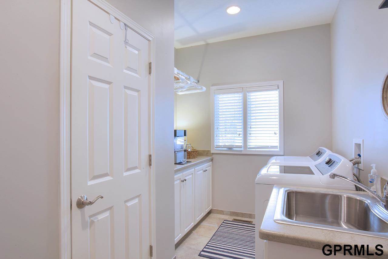 5714 S 173 Street, Omaha, NE 68135