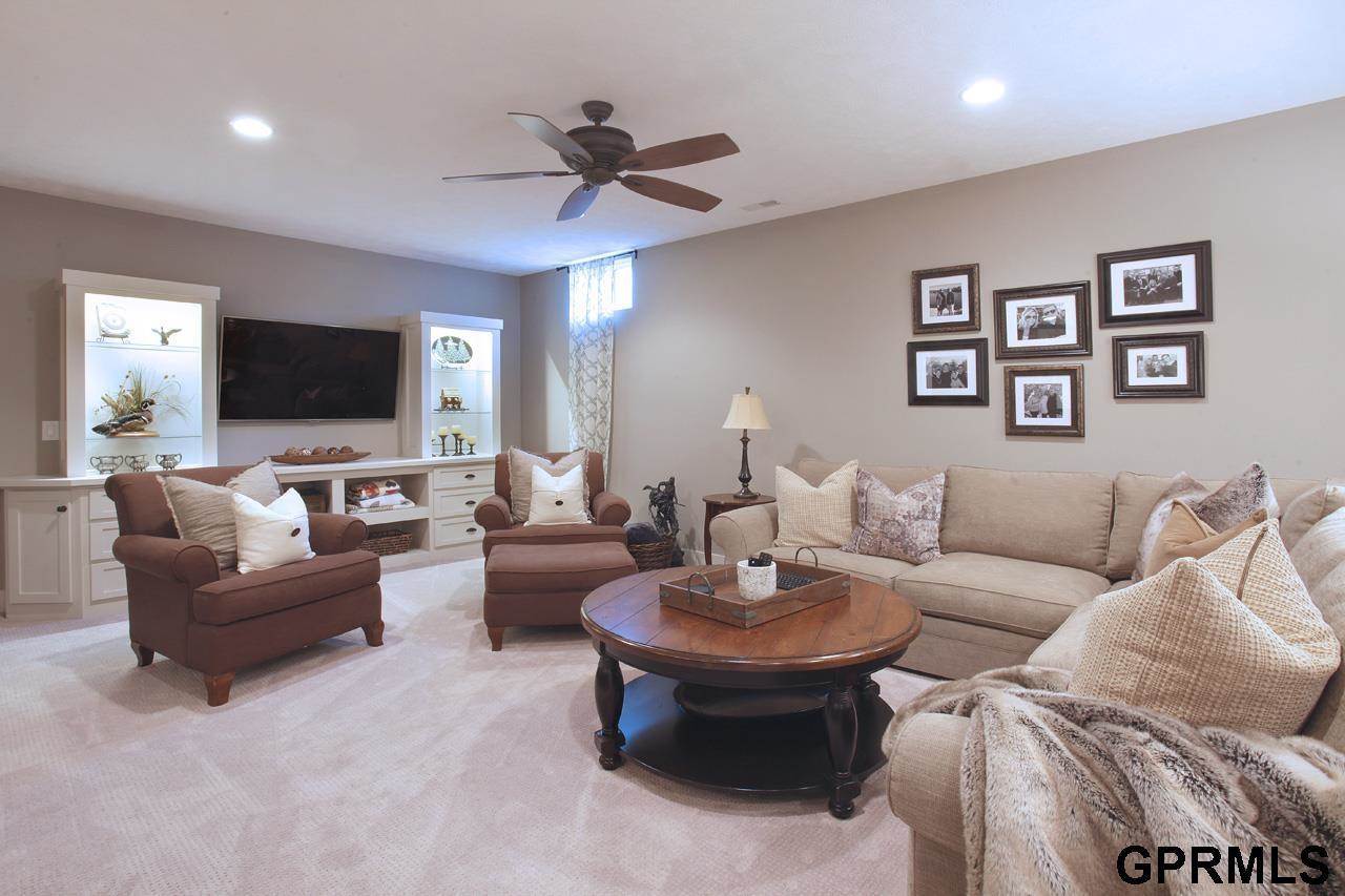 5714 S 173 Street, Omaha, NE 68135