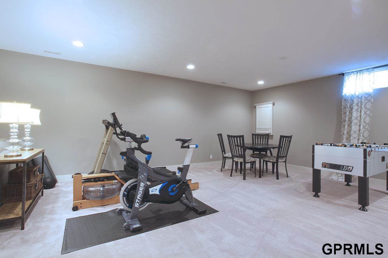 5714 S 173 Street, Omaha, NE 68135