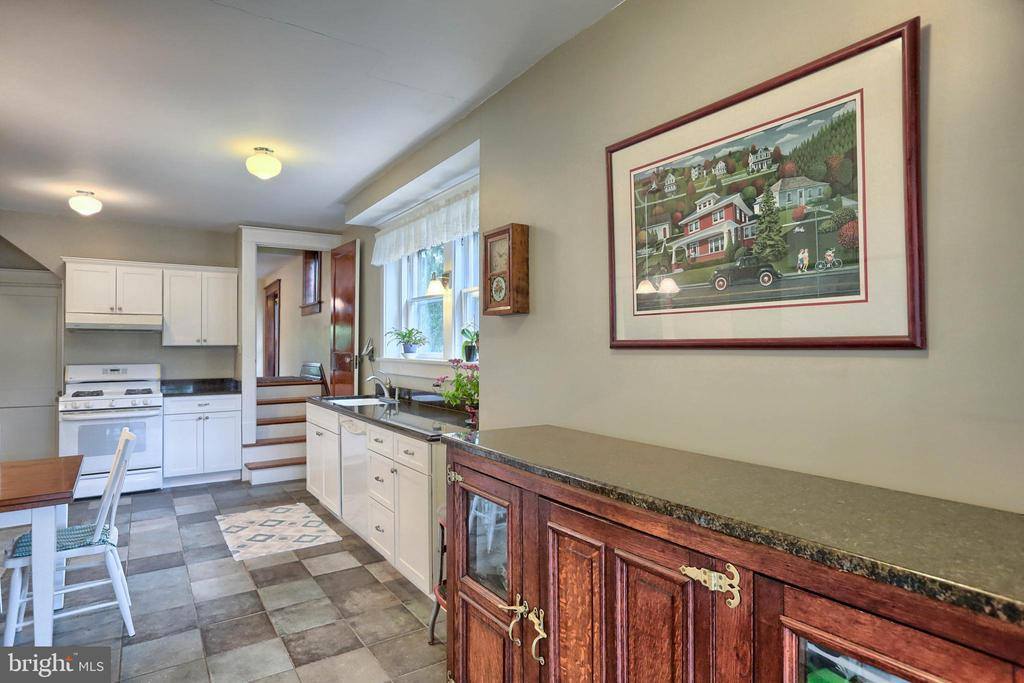 404 East Chocolate Avenue, Hershey, PA 17033