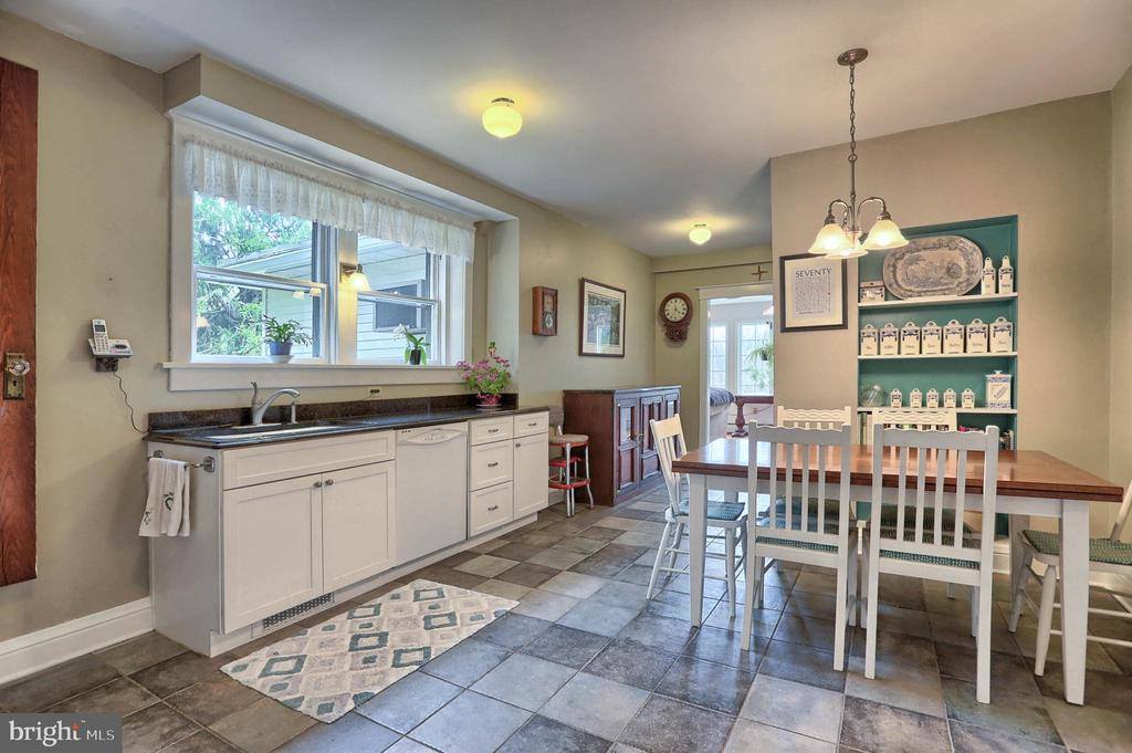 404 East Chocolate Avenue, Hershey, PA 17033