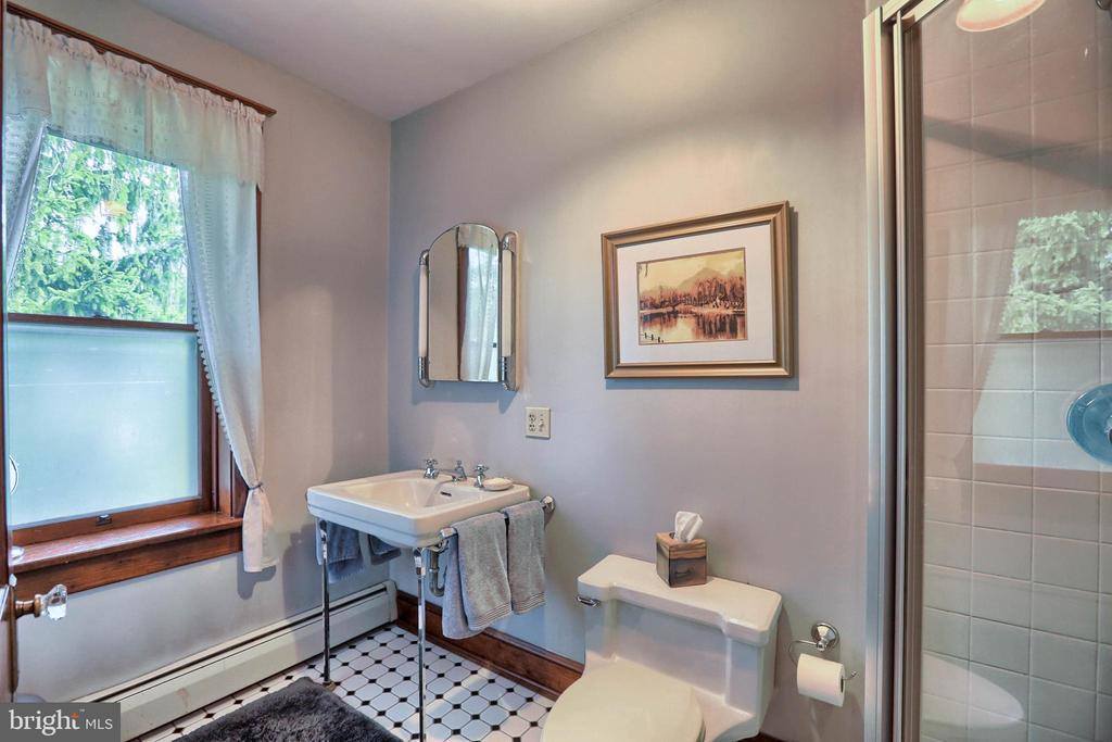 404 East Chocolate Avenue, Hershey, PA 17033