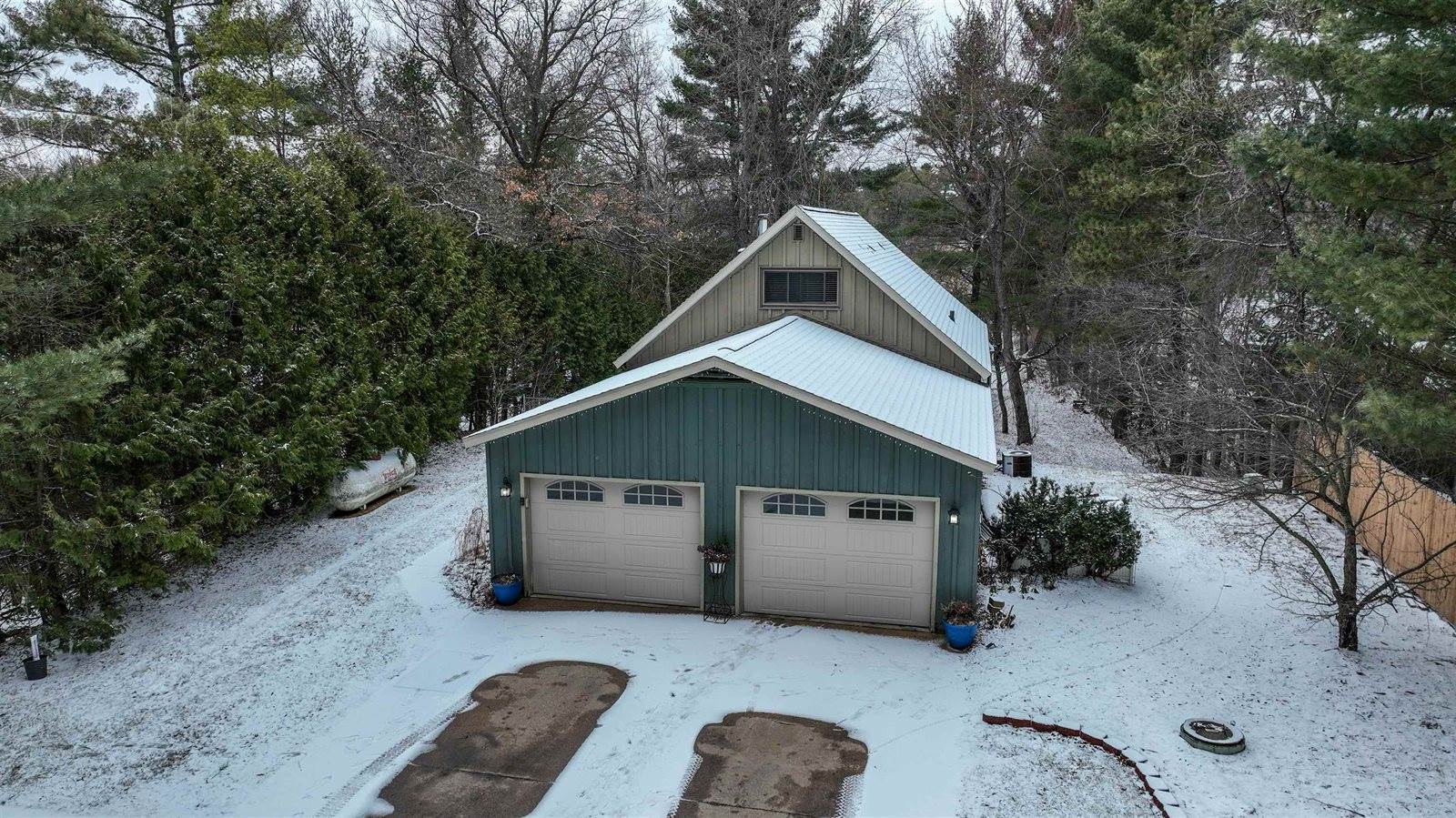 8021 Lake Road, Wisconsin Rapids, WI 54494