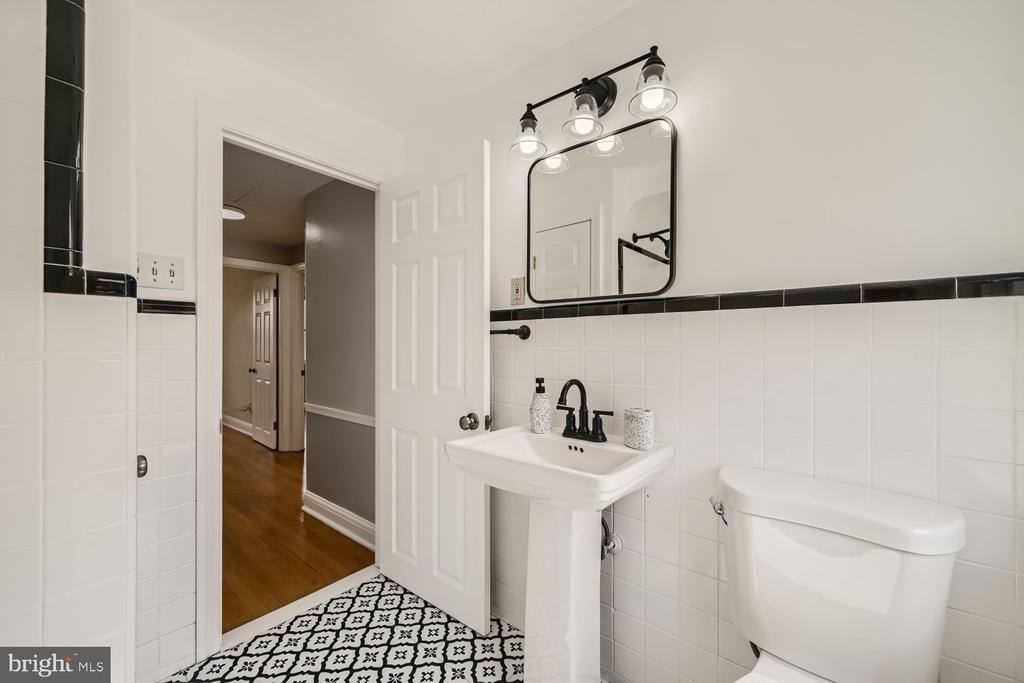 1108 Andover Road, Baltimore, MD 21218