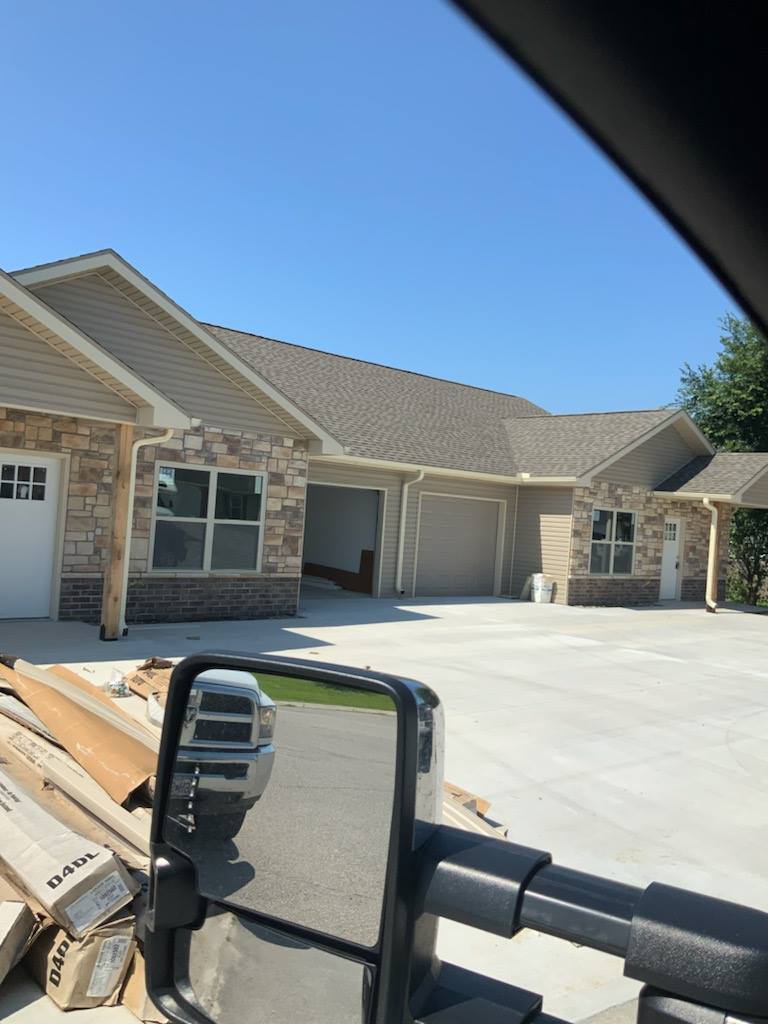 800/802 Neosho Heights Circle, Neosho, MO 64850