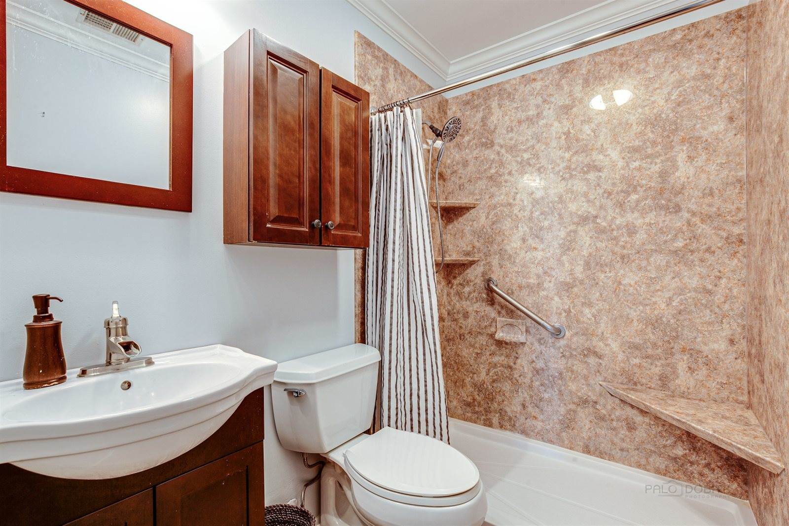 931 Market Court, Vernon Hills, IL 60061