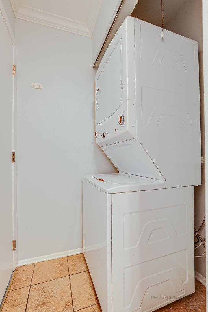 931 Market Court, Vernon Hills, IL 60061