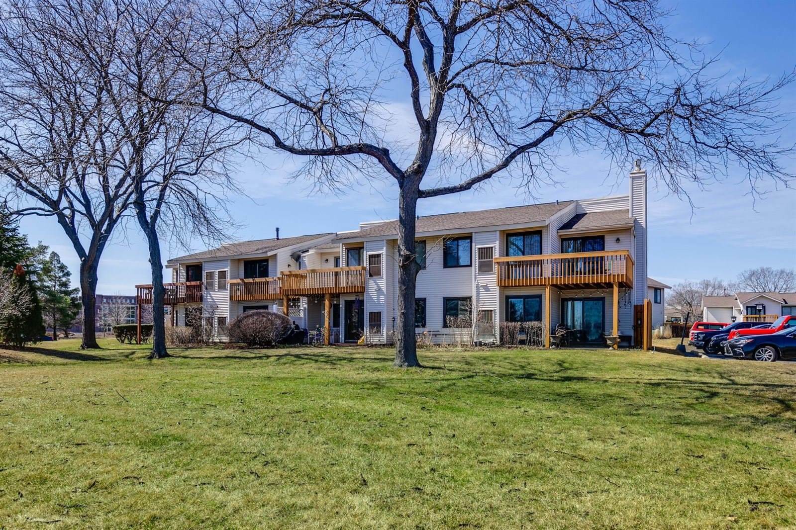 931 Market Court, Vernon Hills, IL 60061