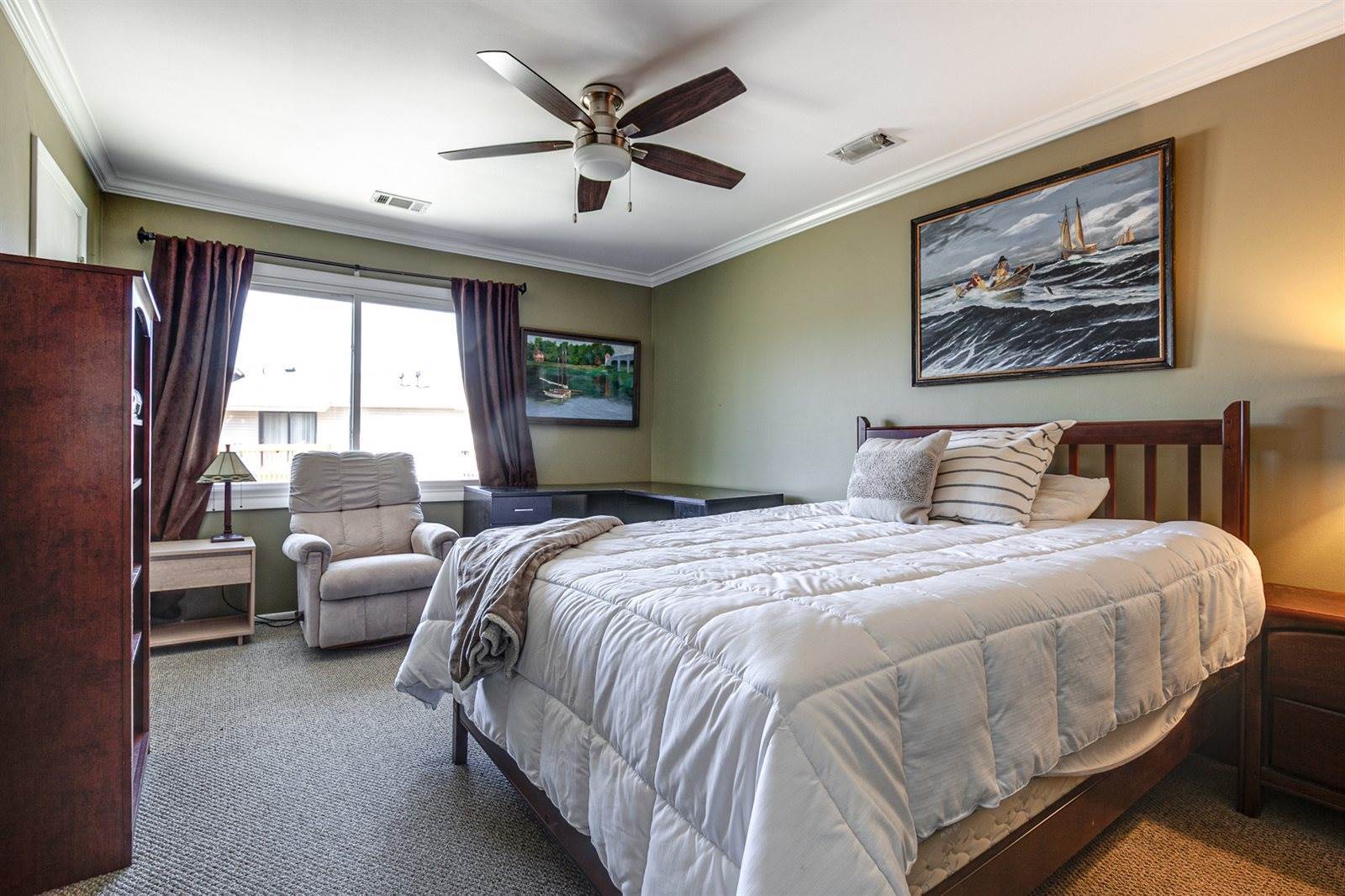 931 Market Court, Vernon Hills, IL 60061