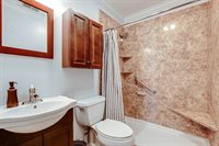 931 Market Court, Vernon Hills, IL 60061