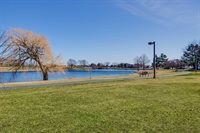 931 Market Court, Vernon Hills, IL 60061