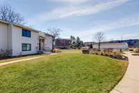 931 Market Court, Vernon Hills, IL 60061