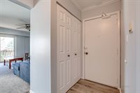 931 Market Court, Vernon Hills, IL 60061