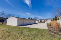 931 Market Court, Vernon Hills, IL 60061