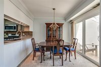 931 Market Court, Vernon Hills, IL 60061