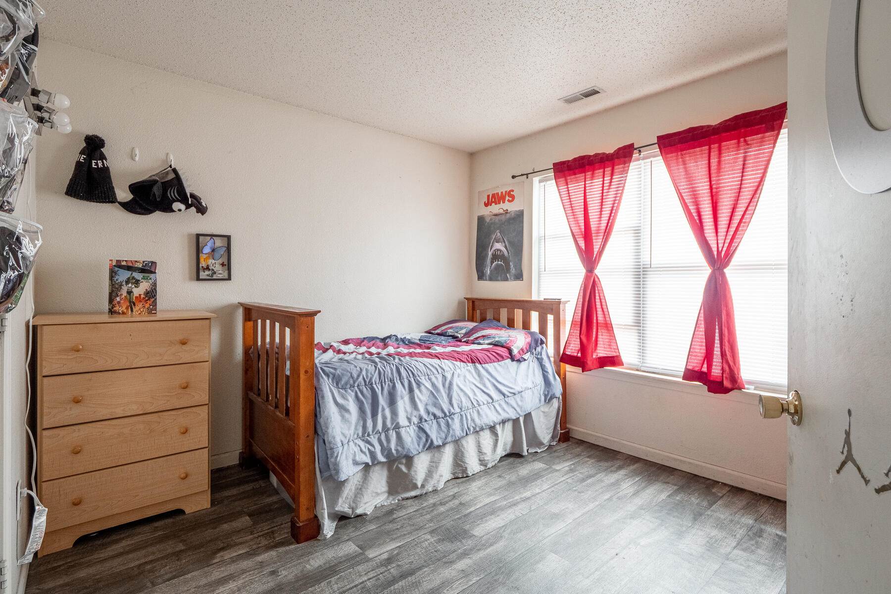 3935 Burningbush Dr, Indianapolis, IN 46235