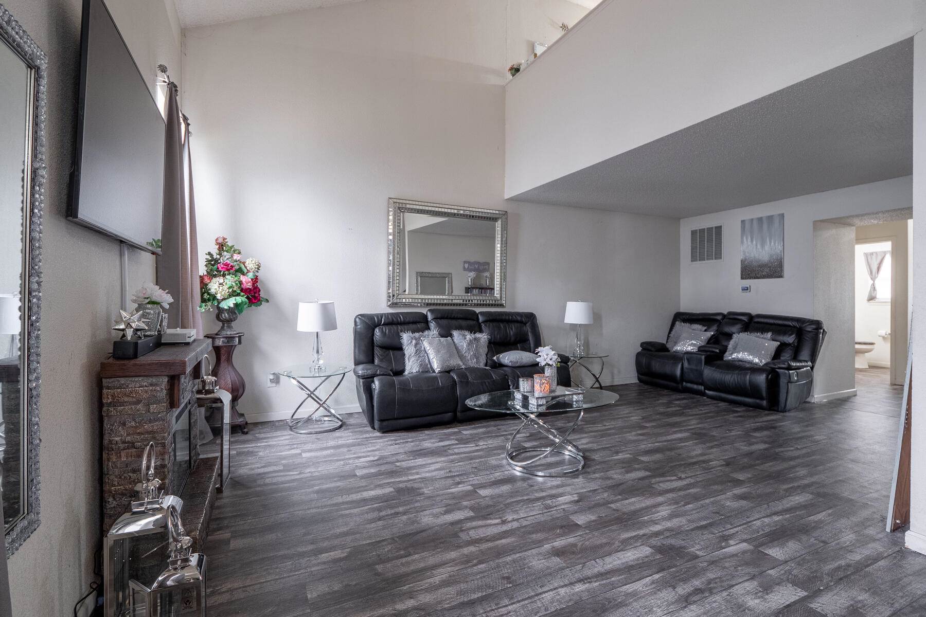 3935 Burningbush Dr, Indianapolis, IN 46235