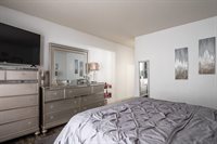 3935 Burningbush Dr, Indianapolis, IN 46235