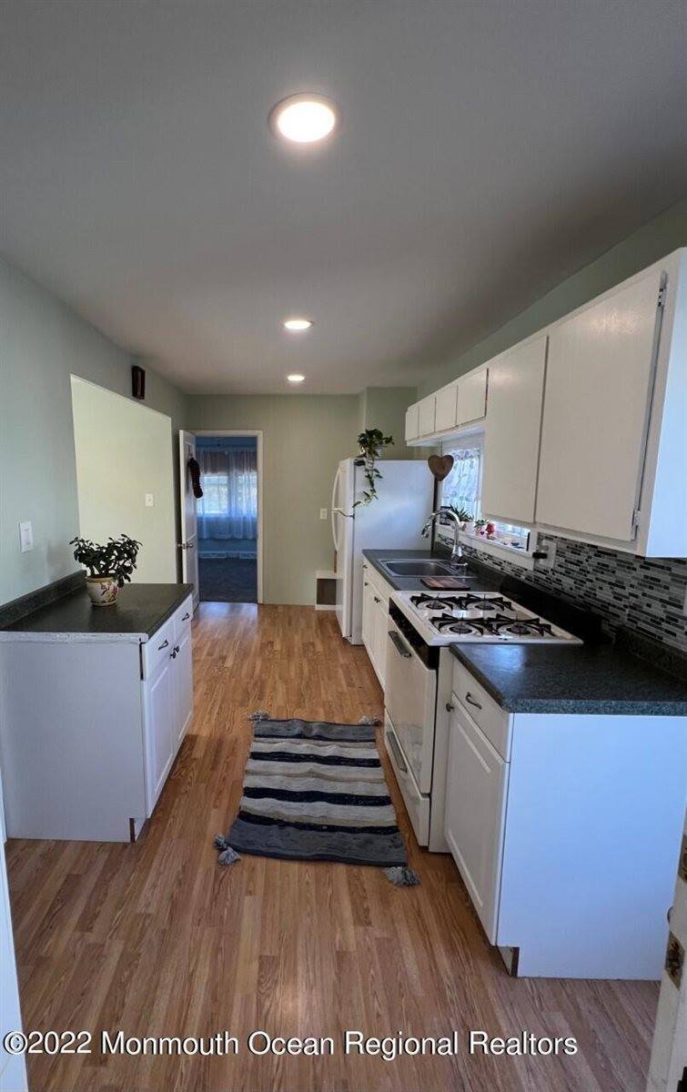 182 Ocean Avenue, Laurence Harbor, NJ 08879