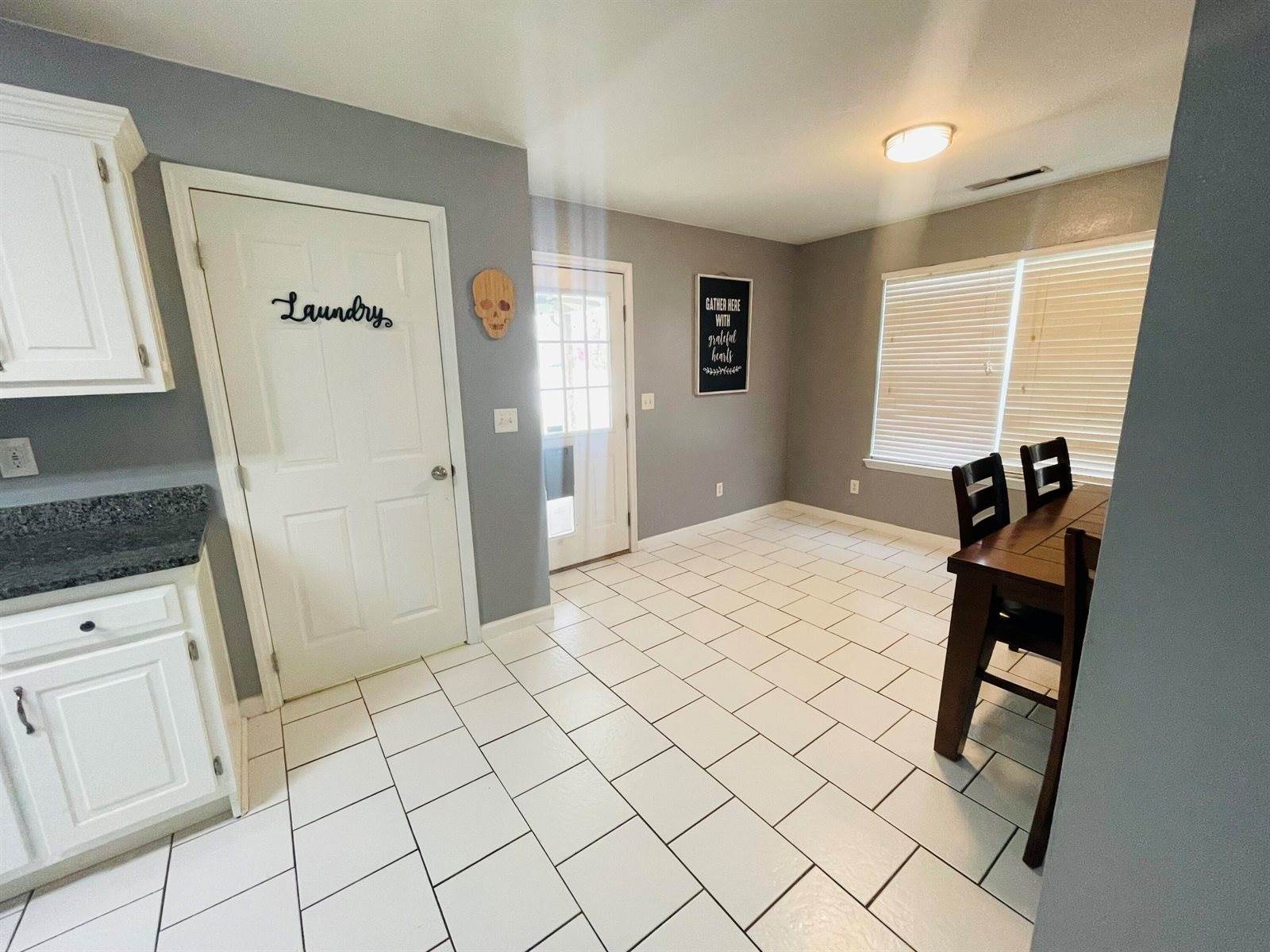 79 Holli Ln, Rossville, GA 30741