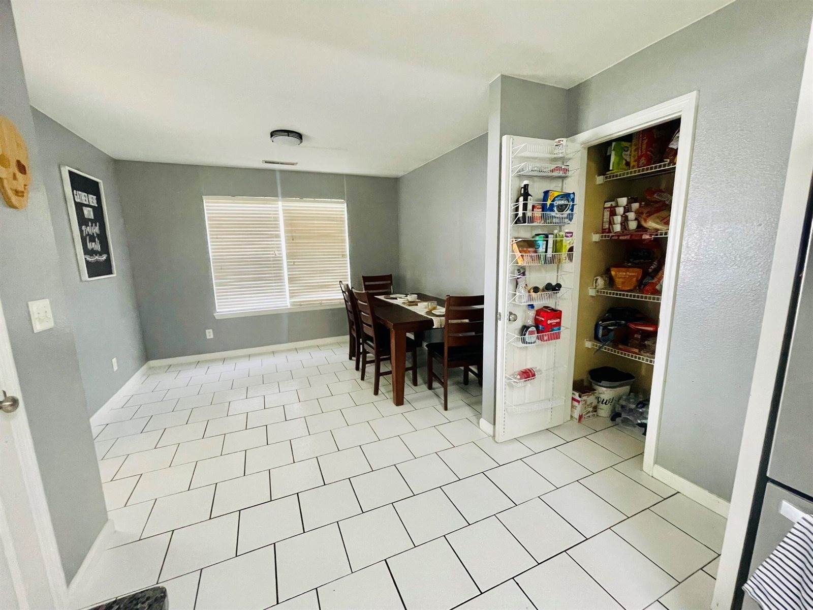 79 Holli Ln, Rossville, GA 30741