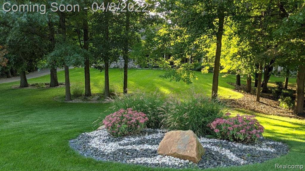 5372 Universe Avenue, Howell, MI 48843