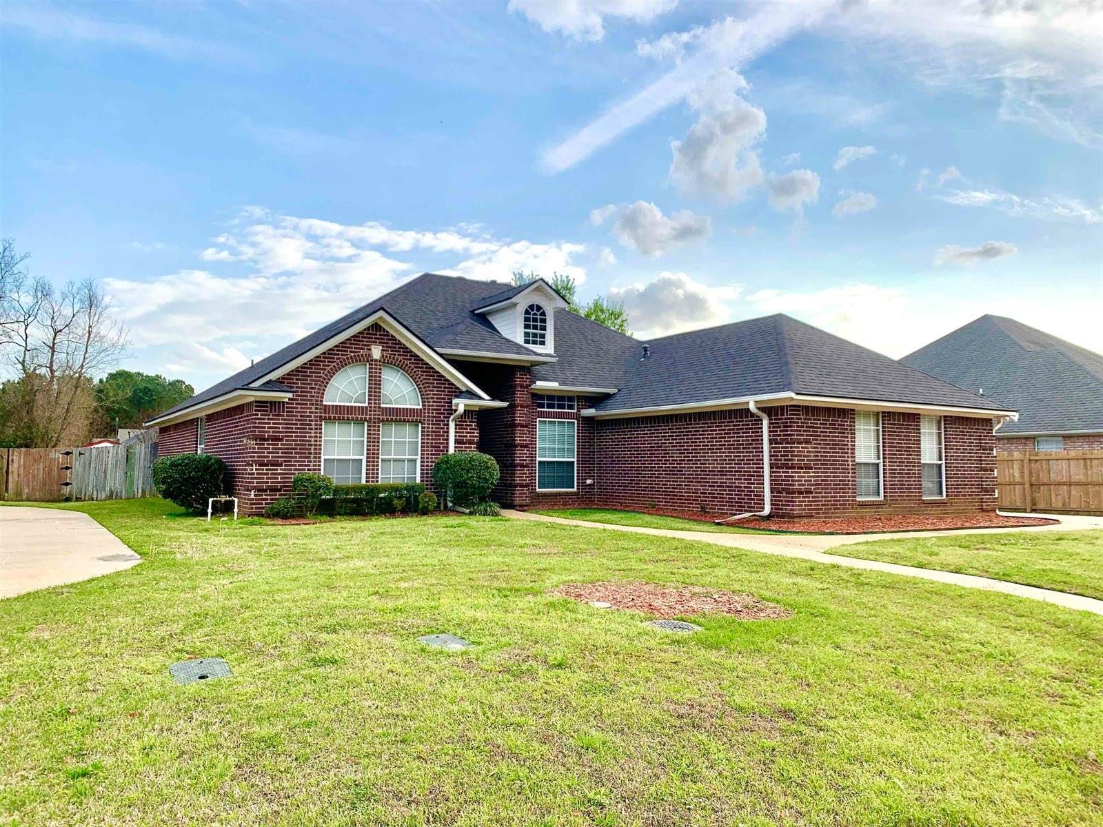 5803 Meadowland Dr., Texarkana, TX 75503