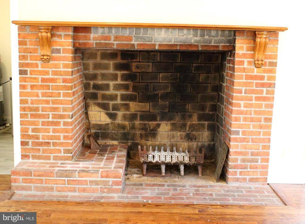 37 Cooper Tomlinson Road, Medford, NJ 08055