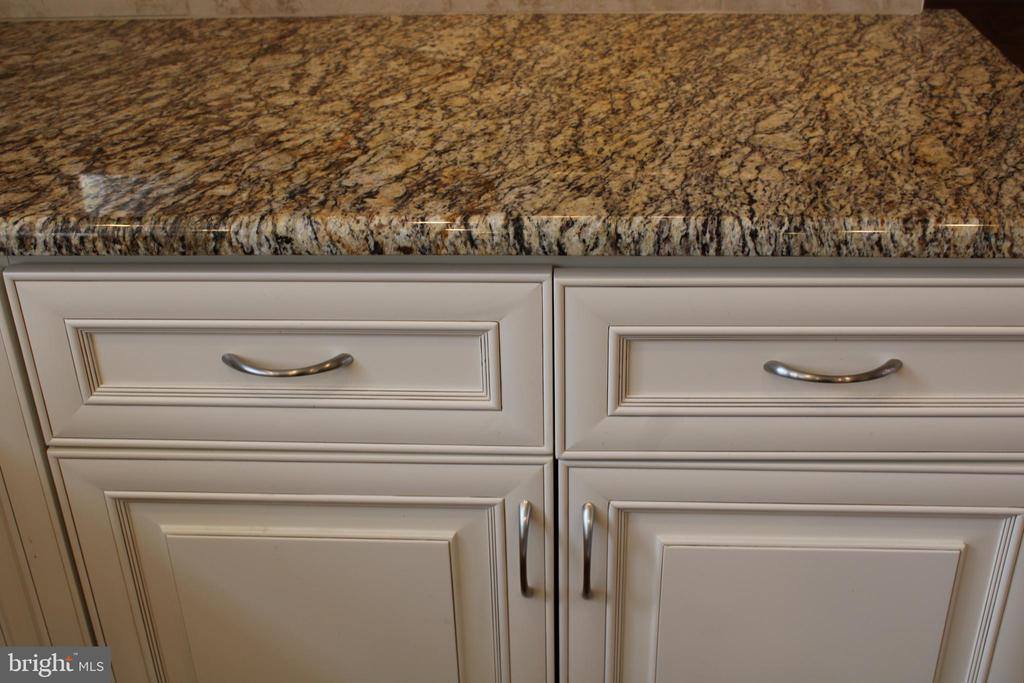 37 Cooper Tomlinson Road, Medford, NJ 08055