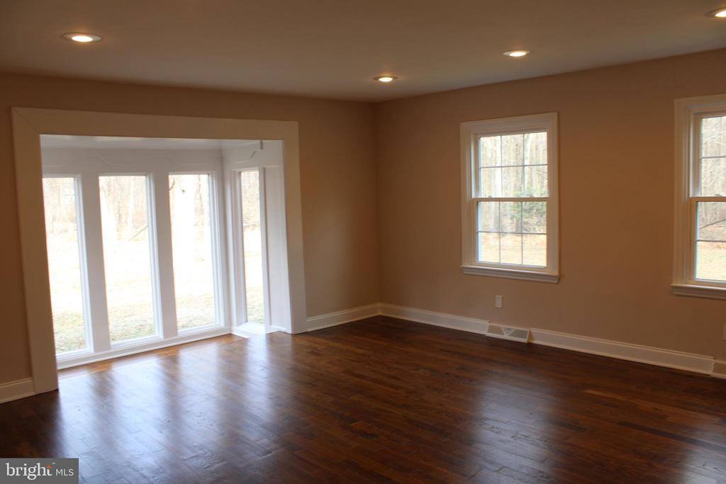 37 Cooper Tomlinson Road, Medford, NJ 08055