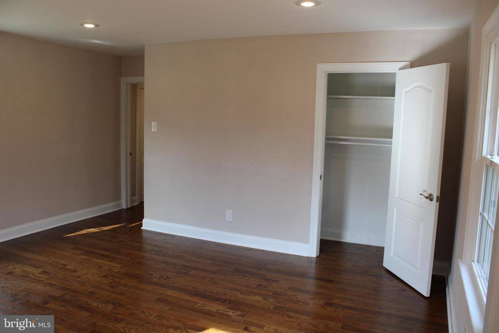 37 Cooper Tomlinson Road, Medford, NJ 08055